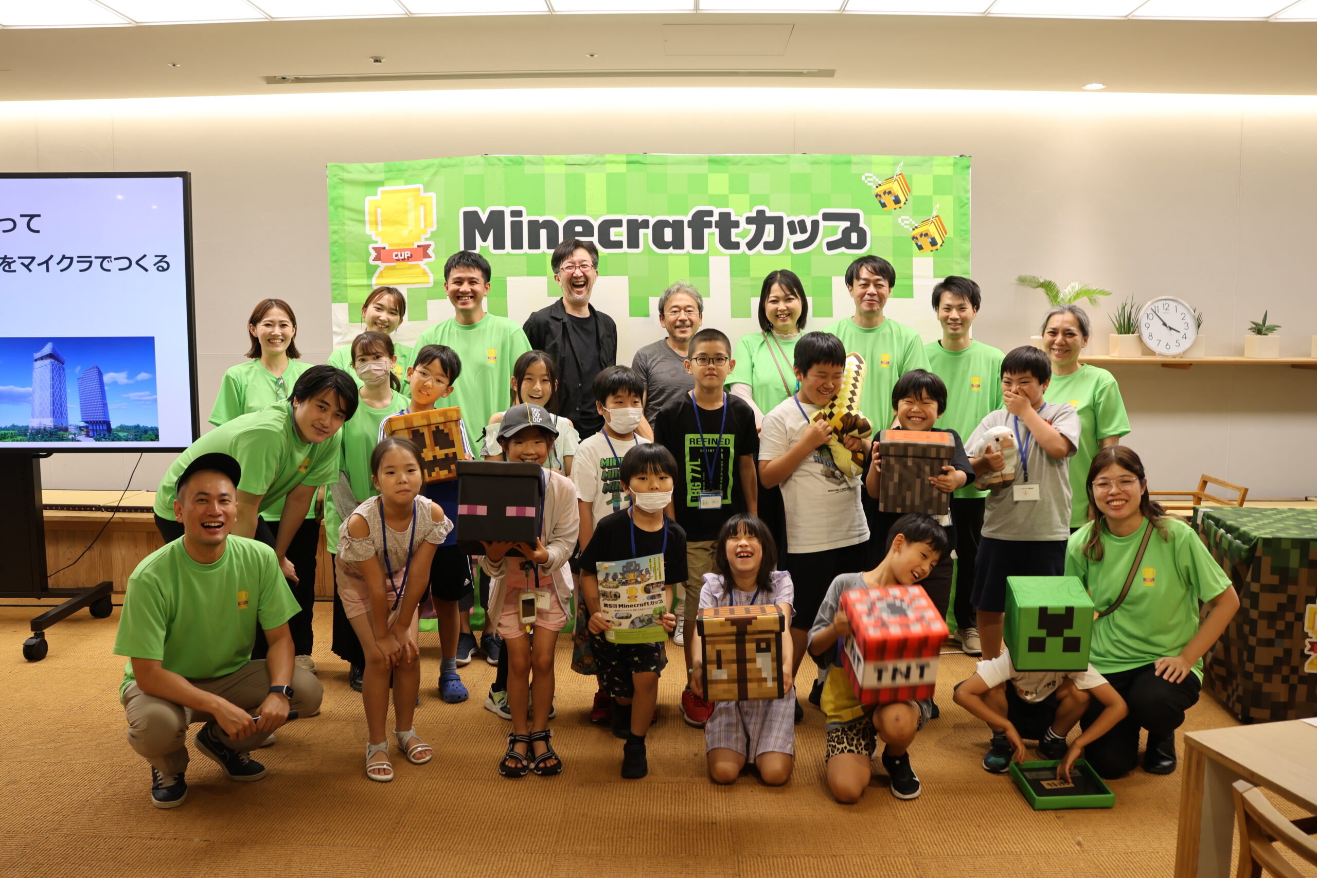 東京都丸の内エリアで開催の「エコキッズ探検隊2023」で教育版マインクラフトを使ったワークショップを行いました