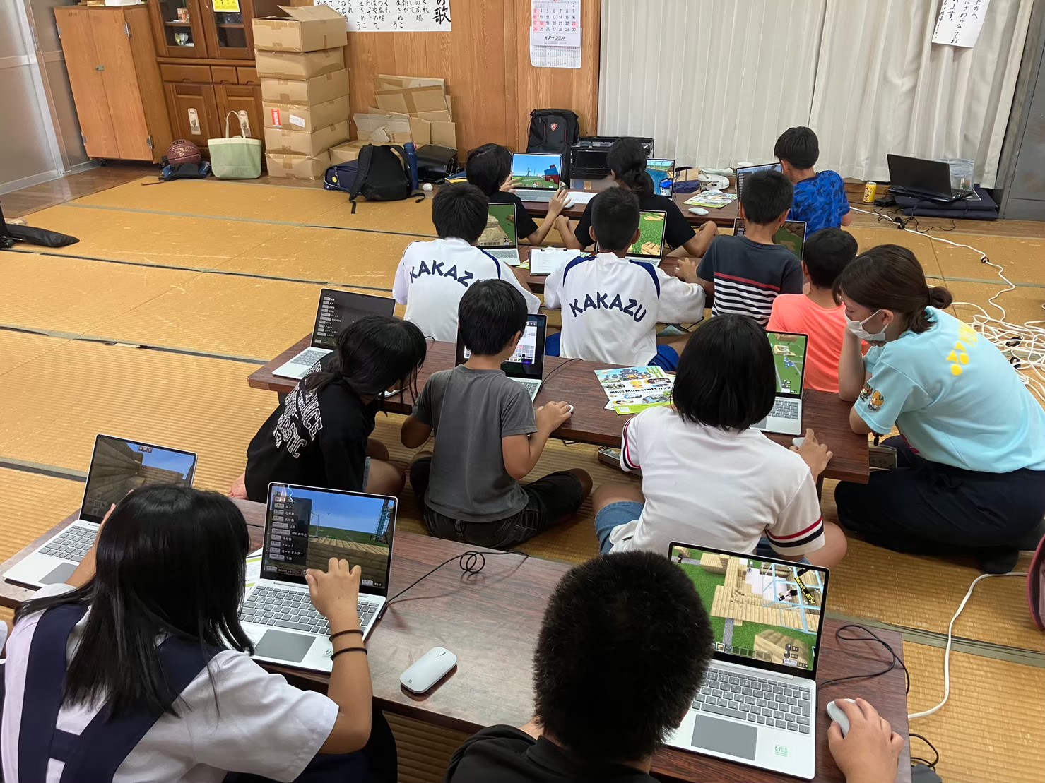 子ども第三の居場所「にじいろかかず」でワークショップを開催しました。